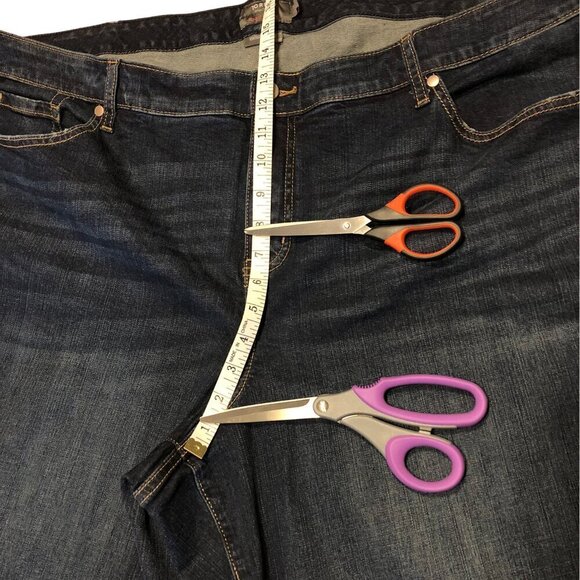 TORRID Mid Rise Jeans Slim Boot Vintage Stretch Denim Women's 28R, 50x31.5 - Picture 12 of 16